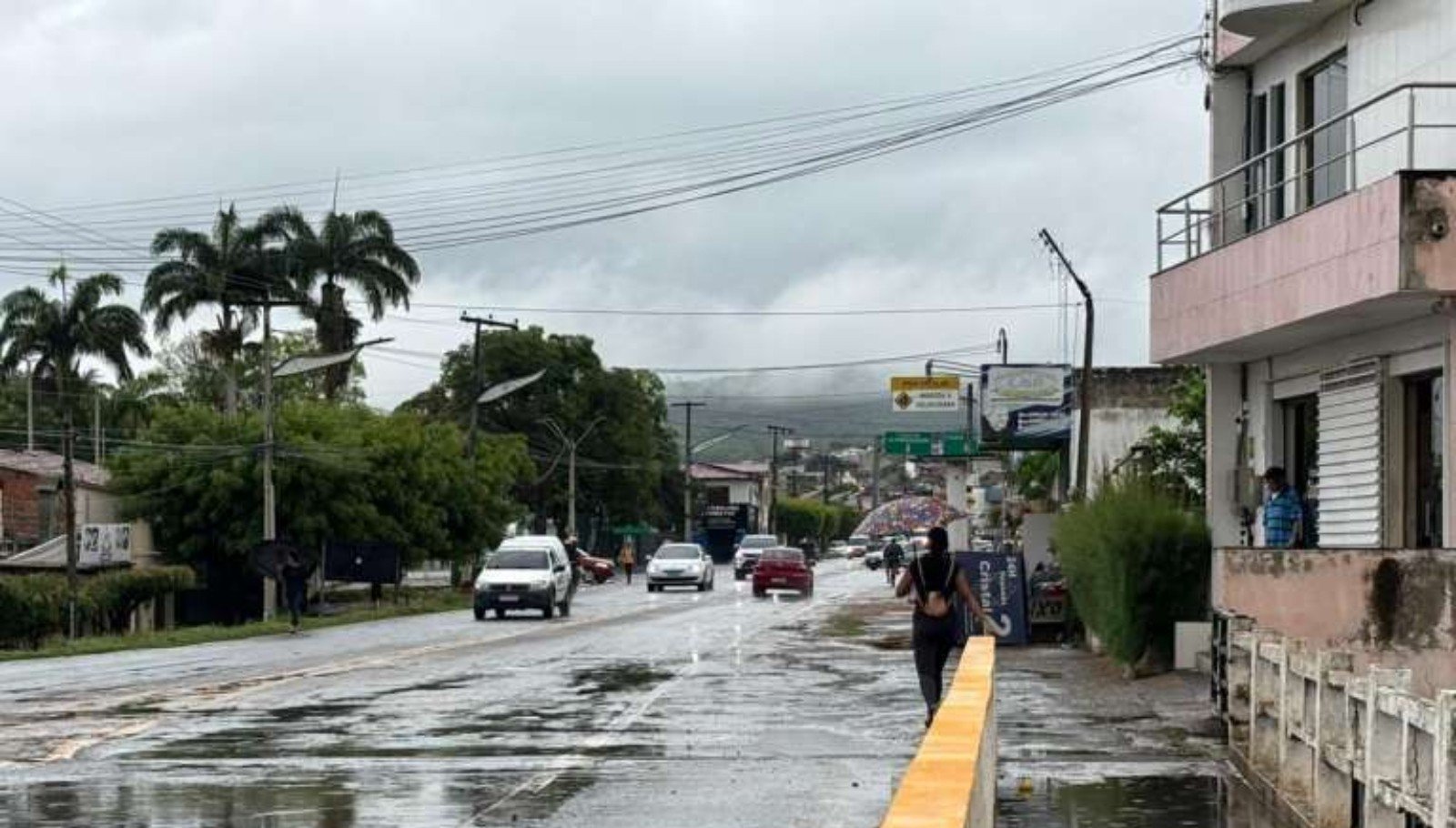 Ceará tem 150 cidades com alerta de chuvas intensas até terça-feira (12); veja lista