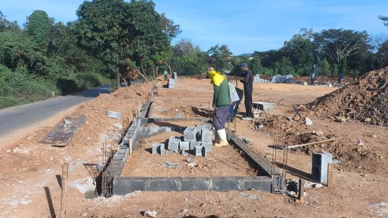 Prefeitura de Montes Claros constrói ponto de coleta de entulho no Edgar Pereira