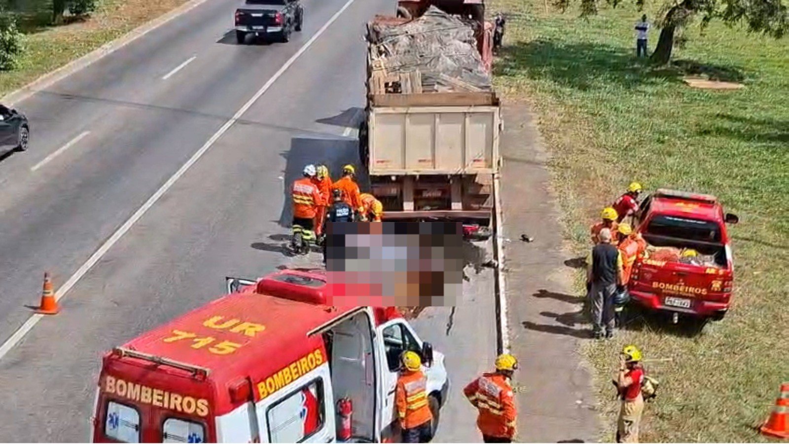 Motociclista morre após colidir com caminhão no DF