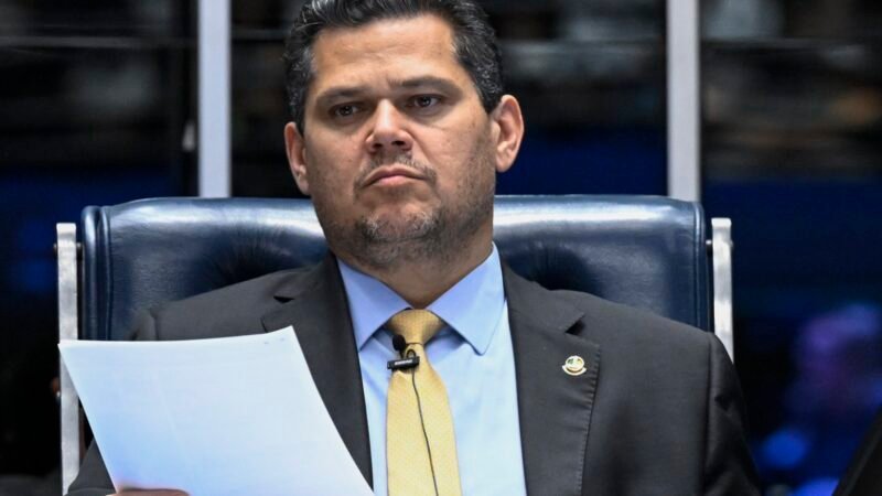 Sem diálogo com Lula, Alcolumbre trava agenda do governo e avança com pautas-bomba no Senado