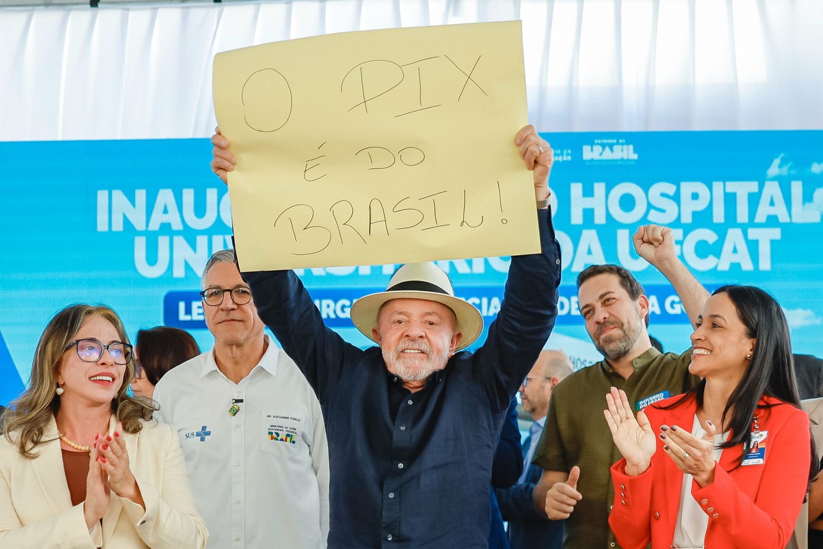 O novo tarifaço de Trump contra o Brasil – O Assunto #1733