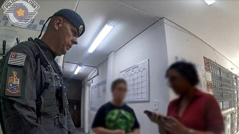 ‘Quando apresentei argumentos, ele usou narrativa impositiva e machista’, diz diretora sobre PM que entrou armado em escola