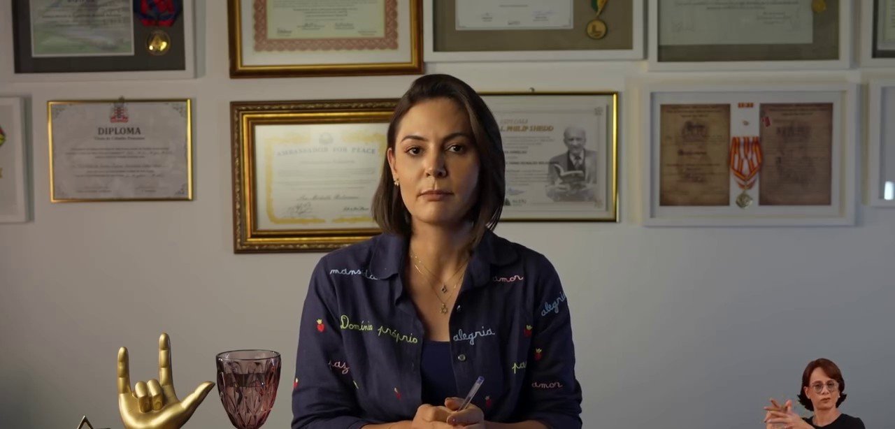 Michelle e a fratura exposta na família Bolsonaro – O Assunto #1748