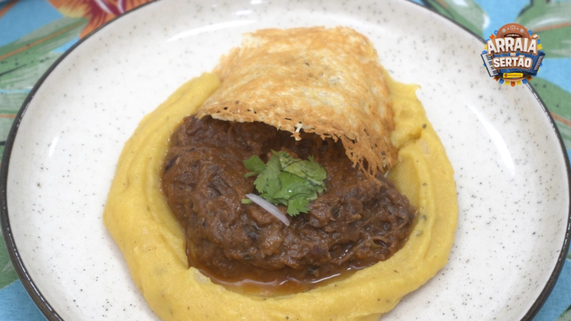 Concurso de culinária junina: aprenda a fazer polenta com ragu