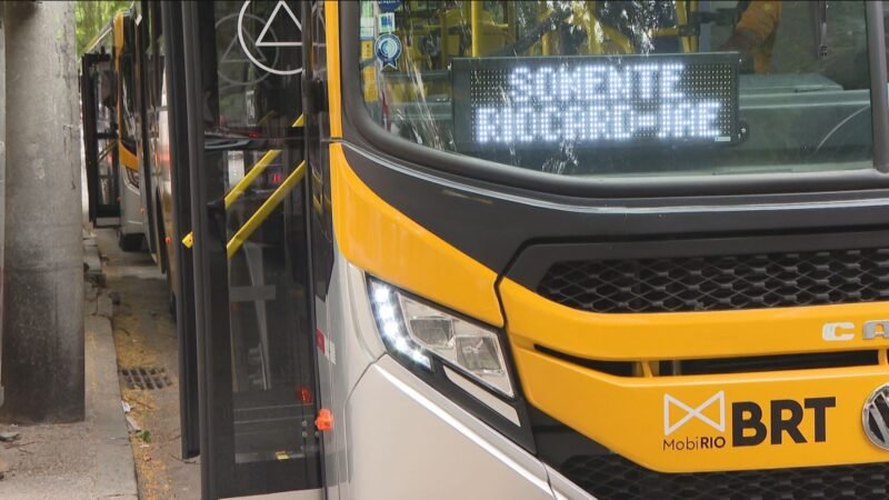 Pagamento em dinheiro nos ônibus municipais do Rio termina neste domingo; veja o que muda