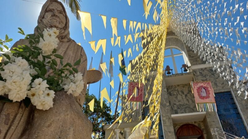 Fé, tradição e até torcida pelo hexa: Festa de Nhá Chica deve reunir 20 mil romeiros em Baependi, MG