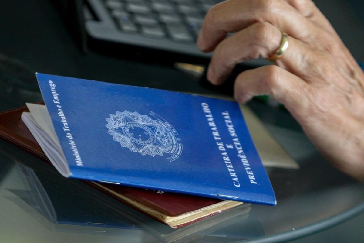 Baixada Santista tem 170 vagas de emprego disponíveis nos PATs; confira por cidade
