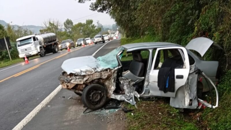 Acidente envolvendo caminhões e carros deixa feridos e interdita BR-470 em Rio do Sul