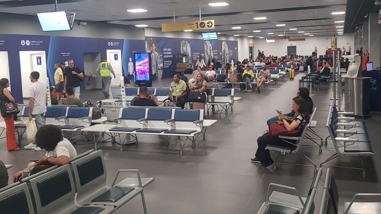 Com dólar mais baixo, gastos de brasileiros no exterior batem recorde no 1º semestre