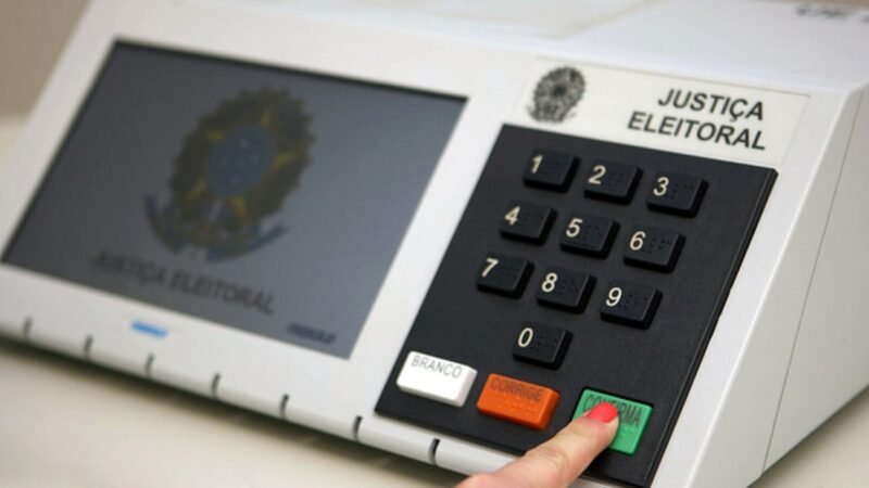 Candidatos ao governo do DF fazem atos de rua e prometem obras em saúde e mobilidade; veja como foi o 2º dia de campanha