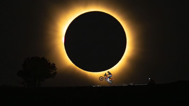 Três anos após viralizar com foto de Ítalo Ferreira, fotógrafo faz novos registros do eclipse; veja FOTOS
