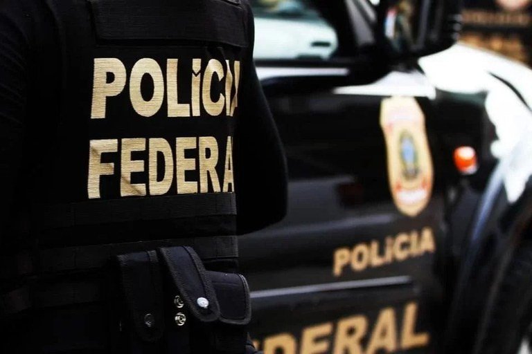 PF cumpre mandado durante operação sobre concessão de registro de CAC em Itabaiana