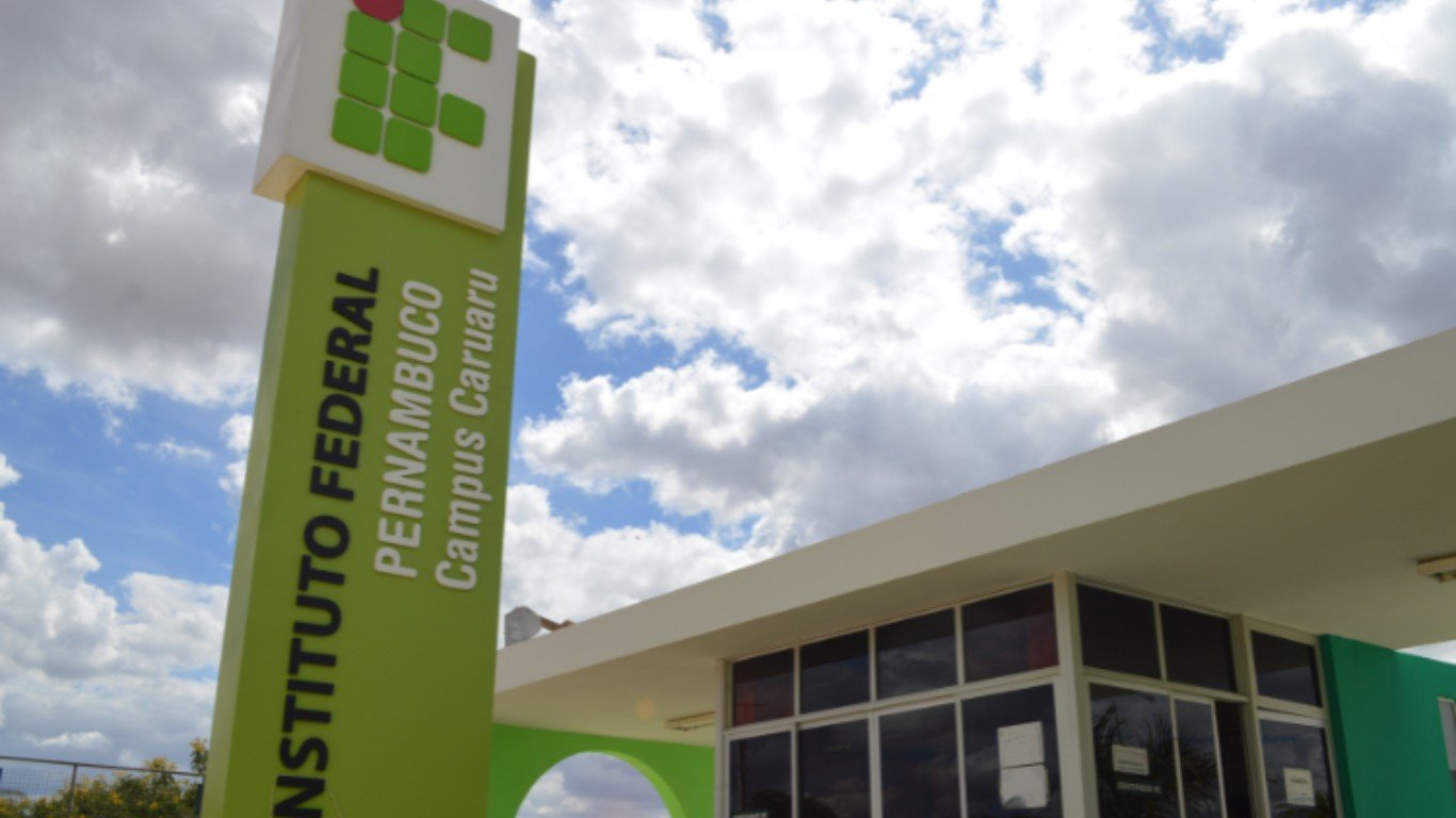 IFPE abre 1.112 vagas para cursos técnicos e graduação no interior de PE