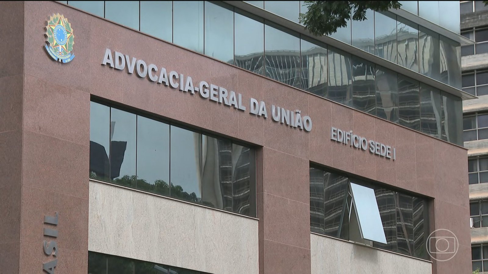 AGU pede que Justiça retire R$ 190,3 milhões em bens de suspeitos de envolvimento com crime organizado