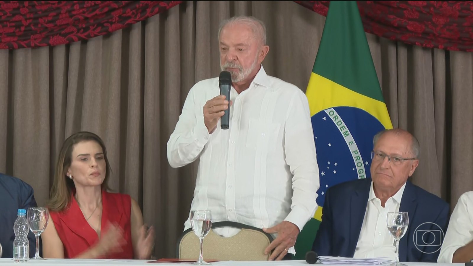 Presidente Lula, que concorre à reeleição pelo PT, discute estratégias da campanha no segundo turno em Brasília