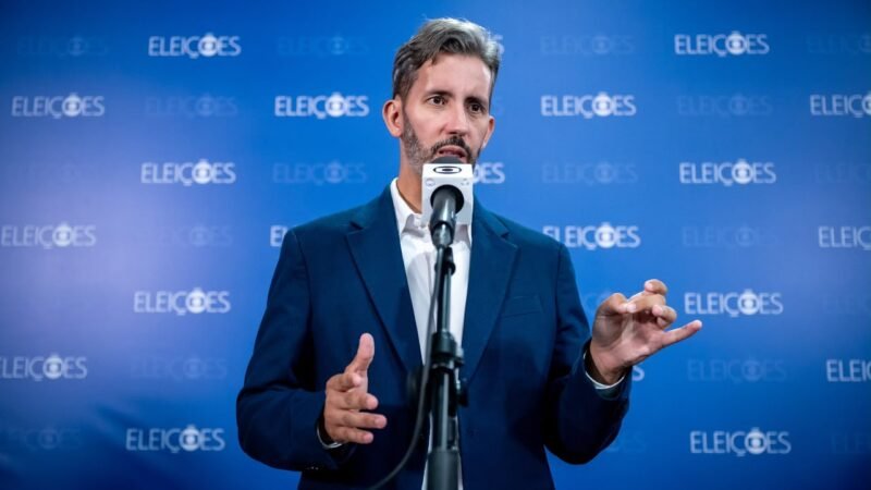 Leandro Grass (PT) fala após avançar ao segundo turno no DF