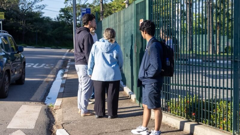 Unicamp 2027: após abertura dos portões, locais de prova têm movimento intenso para o vestibular da 1ª fase